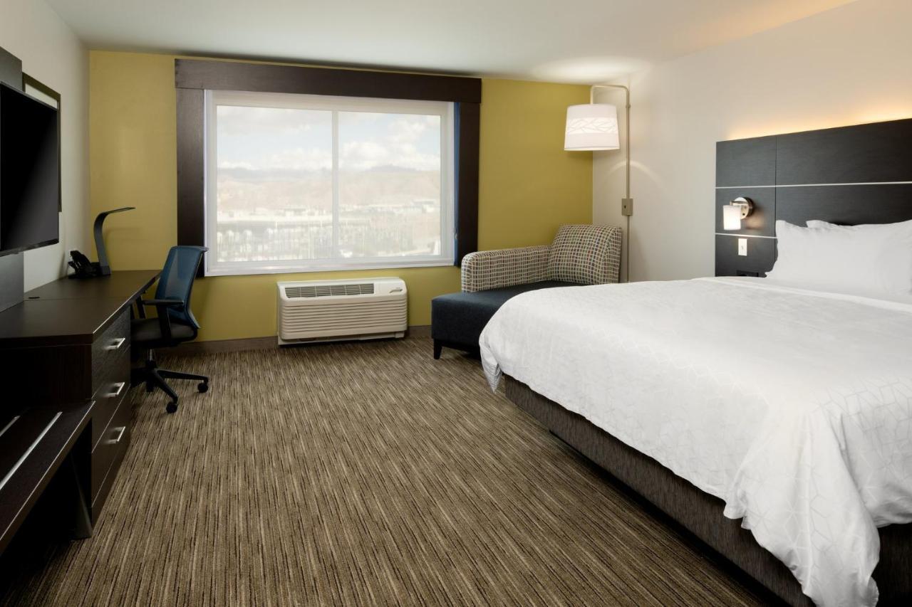 Holiday Inn Express & Suites - Bullhead City By Ihg Exterior foto